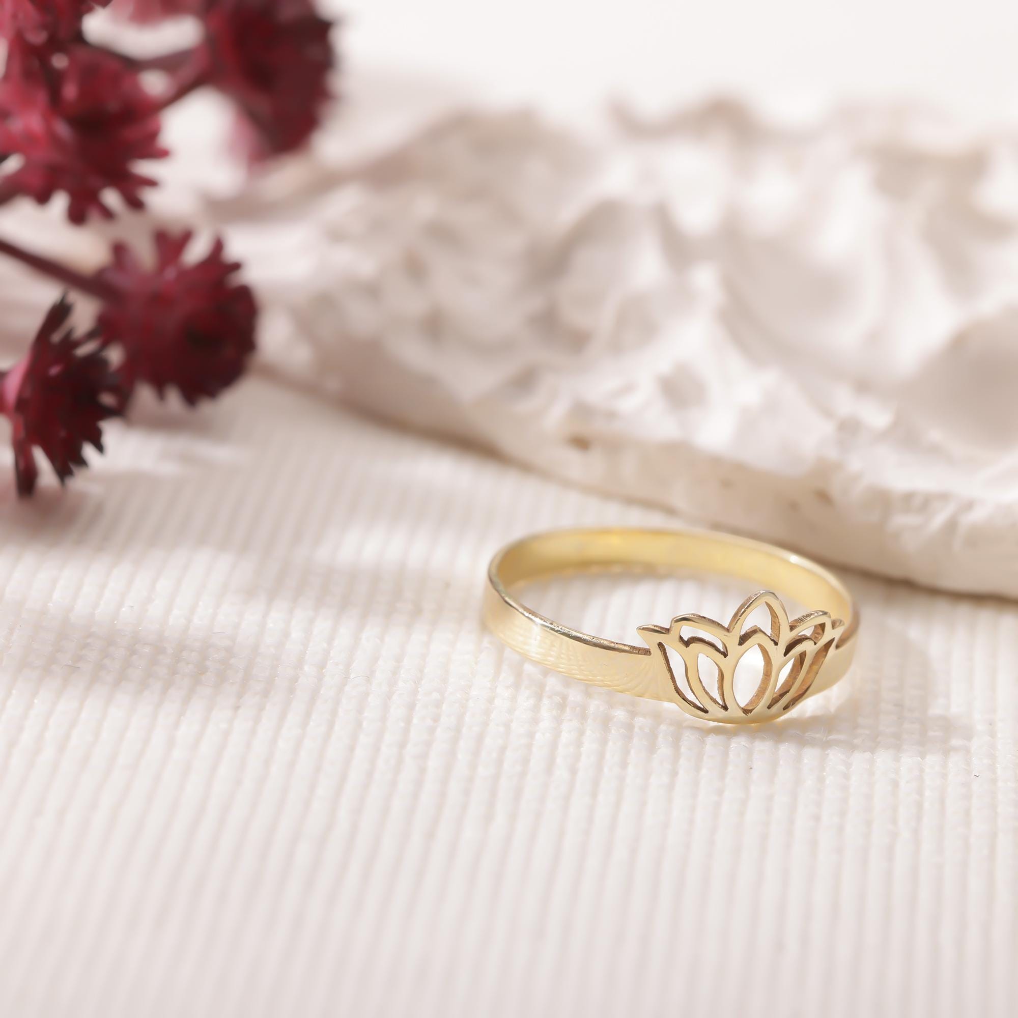 Lotus Flower Ring, Elegant Lotus Flower Ring, Lotus Symbol Ring, Flowers Ring, Dainty Ring, Gift For Her,Mum,Grandma,  Mothers Day Gift
