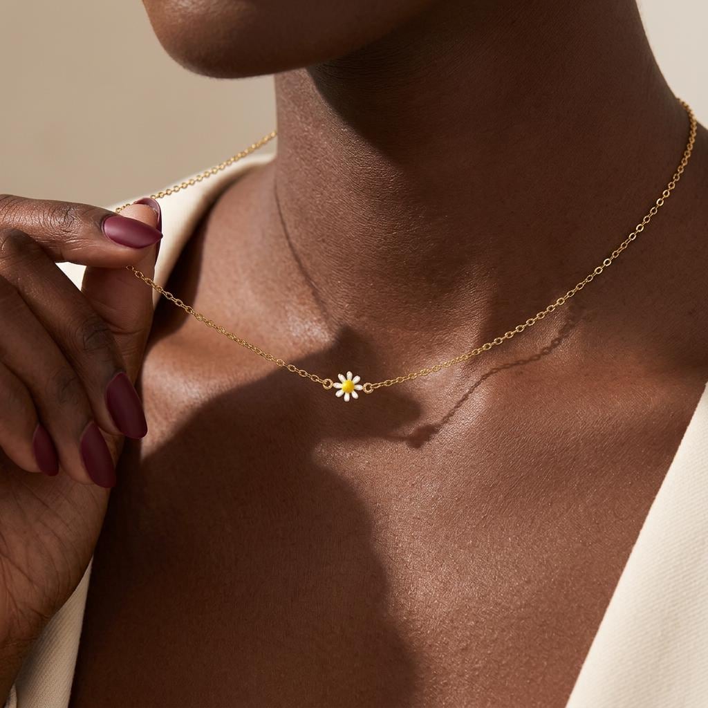 Daisy Necklace, 18k gold daisy necklace , Minimalist Necklace , Flower Daisy Necklace , Everyday Necklace , Gift for her, Cute Mini Pendant