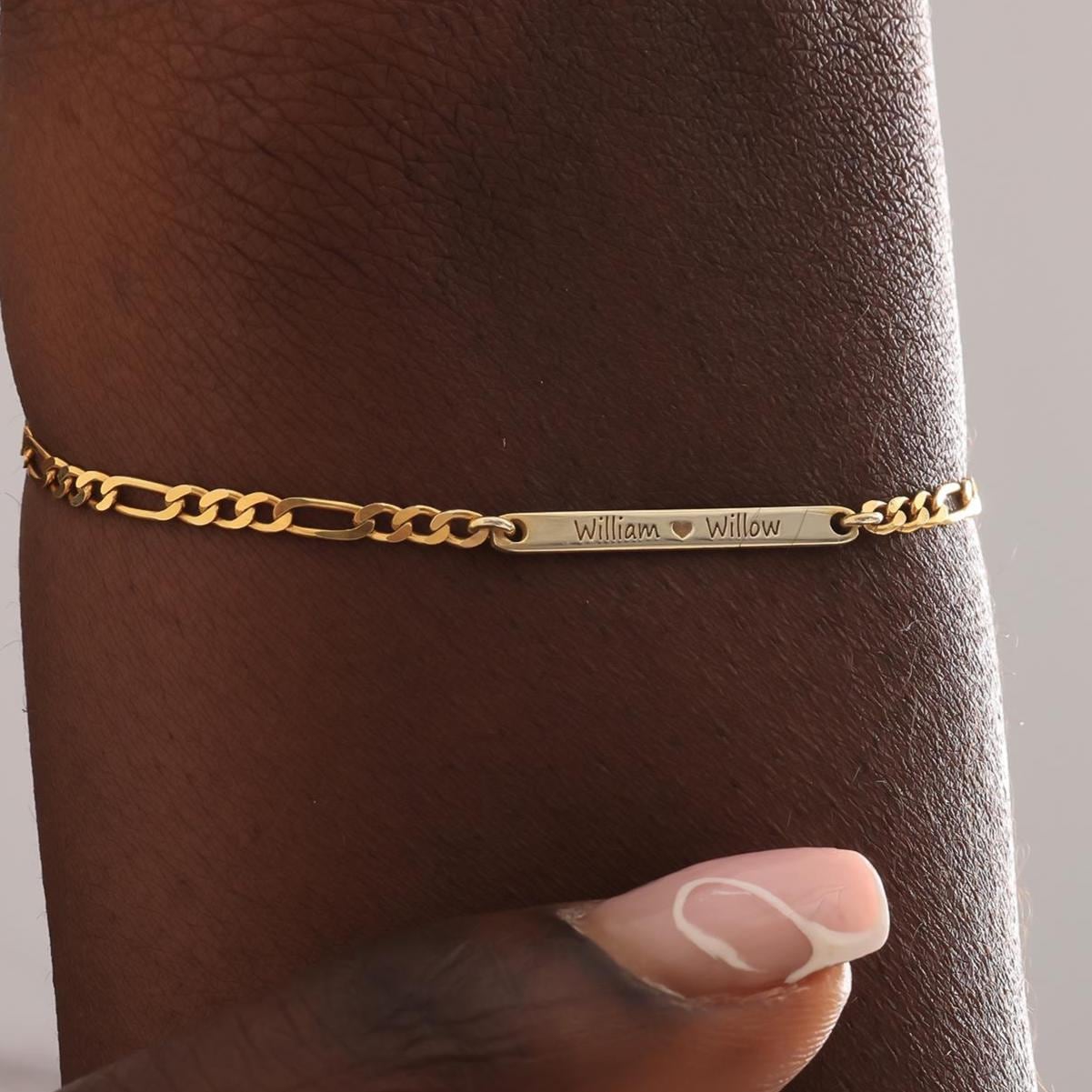 14K Gold Name Bracelet, Custom Engraved Figaro Chain Bracelet, Dainty Layering Bracelet, Mother’s Day Gift for Mom, Valentine’s Day Gift
