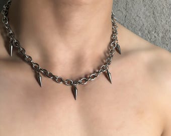 Y2Kゴシックスパイクチェーンネックレス、ユニセックスパンクチョーカー、ダークな美的メタルネックレス、オルタナティブグランジジュエリー、ステンレススチールリベットチェーン