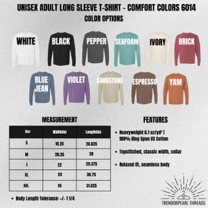 Puede incluir: Exhibici&oacute;n de camisetas de manga larga unisex para adultos en varios colores, incluyendo blanco, negro y azul vaquero. La imagen incluye una tabla de tallas con medidas en pulgadas y caracter&iacute;sticas como tejido pesado y ajuste relajado.