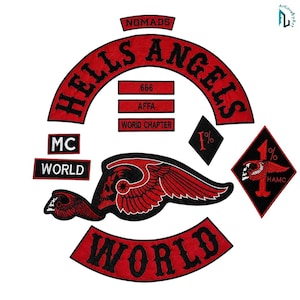 Puede incluir: Una colección de parches bordados con diseños en rojo y negro. El texto incluye NOMADS, HELLS ANGELS, 666, AFFA, WORLD CHAPTER, MC, WORLD y 1% HAMC. El conjunto incluye un emblema de calavera alada y parches en forma de diamante con letras rojas.