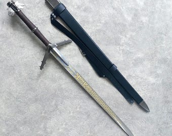 Spada d'acciaio argentata di Geralt - Spada d'argento Aerondight, design originale, oggetto decorativo artistico.