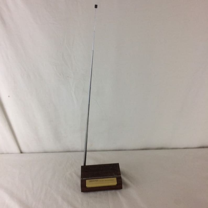 1970s Realistic Crystal Weatheradio Weather Radio Model 12-152A Portable