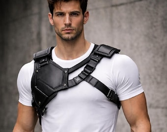 Arnés de hombro de cuero futurista para hombre: accesorio ajustable estilo armadura de pecho