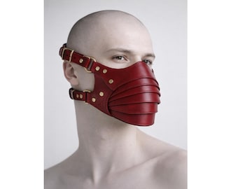 Mascarilla facial de cuero rojo hecha a mano – Moda gótica futurista