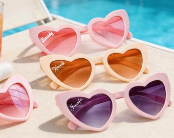 Lunettes de soleil personnalisées en forme de cœur - cadeaux de mariage et souvenirs d'enterrement de vie de jeune fille/garçon