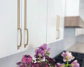 Mid Century Modern Cabinet Pull | Long Arm Asymmetrical Grip