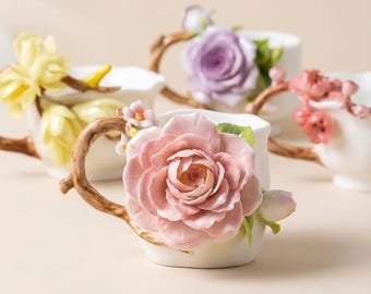 Taza floral 3D hecha a mano, taza de té de porcelana esculpida con forma de rosa y asa de rama.
