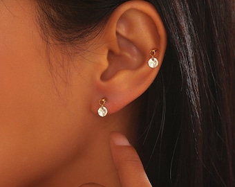 16G Titanium Cartilage Stud Helix Tragus Internally Threaded CZ Labret