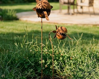 Rostig metall Venus flugfälla trädgårdspåke, stor järn köttätande växt trädgårdskonst, gotisk dekor