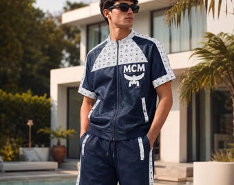 MCM-inspiriertes Lederjacken- und Shorts-Set für Herren, blau-weiße Monogramm-Kurzarmjacke mit Reißverschluss, luxuriöses Streetwear-2-teiliges Outfit