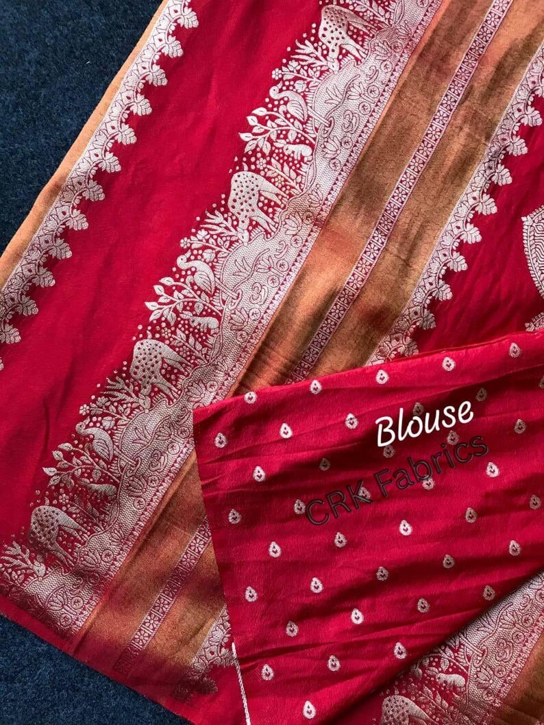 Khadi krepa jedwabna Paithani Sari, tkactwo Zari, motyw pawia, ręcznie farbowana świąteczna sari Czerwony