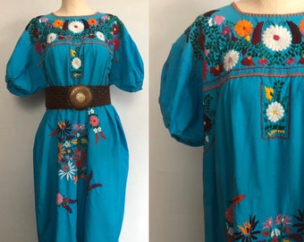 Vintage 60s 70s Blue Embroidered Floral Dress / Mexican Cotton Boho Hippie Tunic Kaftan / Huipil Mexican Festival Muu Muu Dress