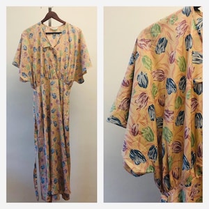 Vintage 70s Pink Floral Maxi Dress / 40s Style Spring Flowers Flutter Sleeve Dress / Boho Floral Dress