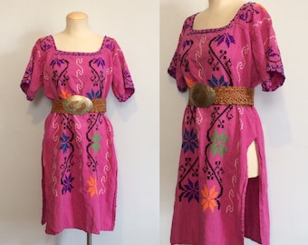 Vintage 70s Pink Ethnic Tunic Dress / Embroidered Boho Hippie Kaftan / Mexican Festival Top