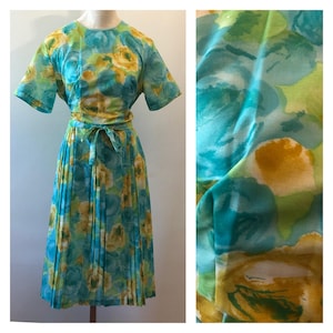 Vintage 50s 60s Floral Day Dress / Fit and Flare dress / Green Blue Yellow Floral Dress