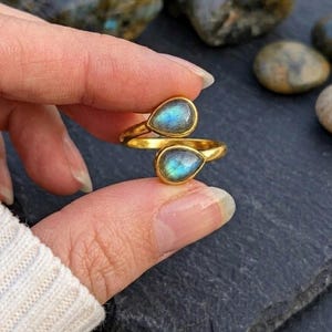 Pear Labradorite Gold Filled Ring: Handmade Artisan Gold Jewelry
