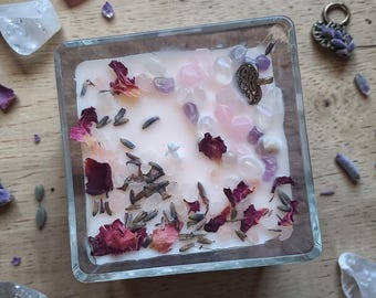 Vela de bruja - brujería - vela de intención mística hecha de cera de soja, infundida con cristales y hierbas - vela ritual - vela de protección