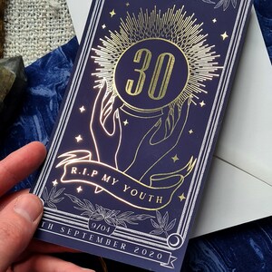 Faire-part d'anniversaire carte de tarot en feuille d'or avec R.I.P. Ma création pour les jeunes - Thème céleste mystique - Invitation à une fête personnalisée