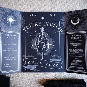 Bloedend hart gotische vouwuitnodiging bruiloft | Donkerromantisch alternatief | Halloween-uitnodiging afbeelding 6