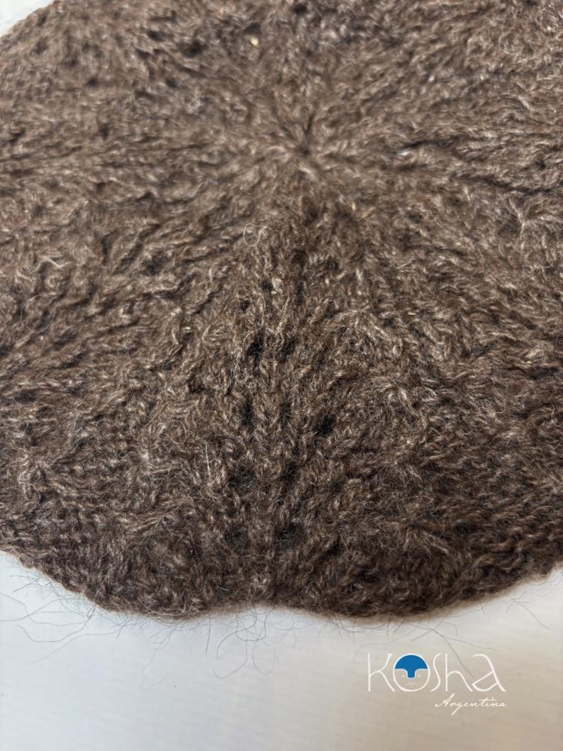 BARRO - Handgeweven baret van biologische lamawol | Winterbaret voor dames afbeelding 3