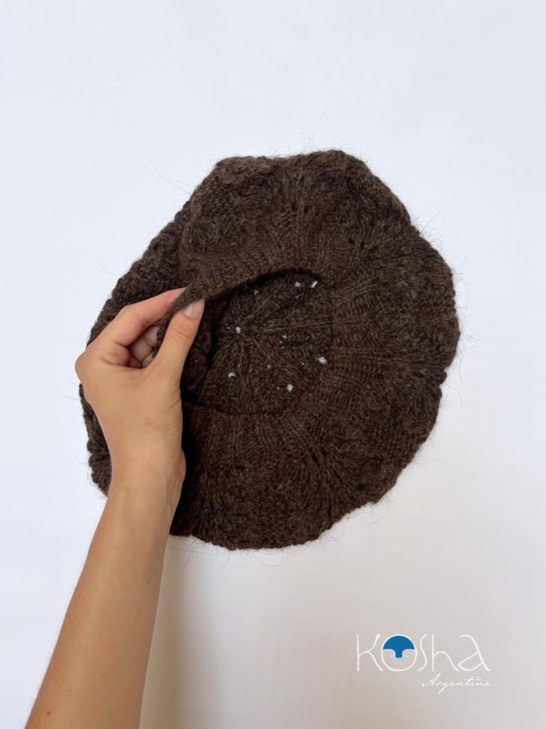 BARRO - Handgeweven baret van biologische lamawol | Winterbaret voor dames afbeelding 2