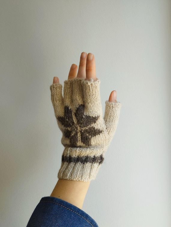 BRUMA - Organic Llama Wool Mittens | Handwoven Fingerless Gloves
