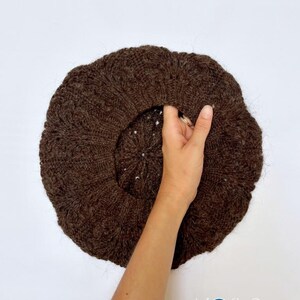 BARRO - Handgeweven baret van biologische lamawol | Winterbaret voor dames afbeelding 4