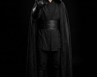 Disfraz de cosplay de Lord Sith inspirado en Star Wars: Túnica Jedi negra.