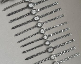 Reloj de plata para mujer: reloj minimalista de pulsera, elegante y para el día a día.