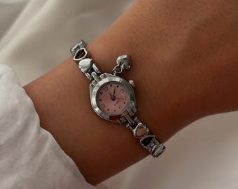 Reloj de pulsera con forma de corazón: delicado reloj de pulsera dorado o plateado