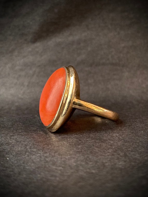 Antique 10k Yellow Gold Coral Ring