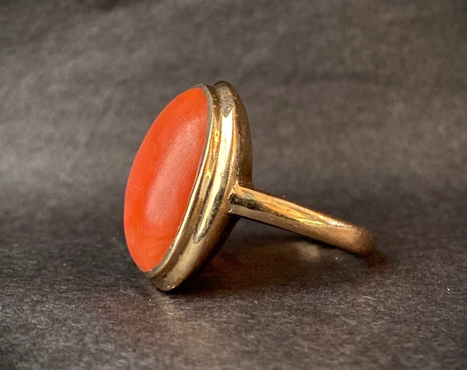 Antique 10k Yellow Gold Coral Ring