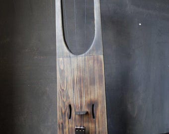Bass Tagelharpa “Luna” – Handmade Nordic Bowed Lyre