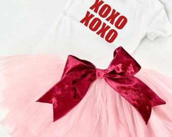 xoxo Bodysuit with Mauve Pink tutu and removable red bow, Valentines outfit, girly valentines outfit, pink and red xoxo outfit, bday outfit