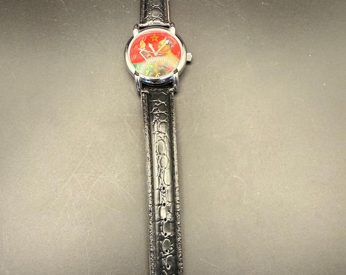 Vintage Soviet-Style Mechanical Watch – Red Dial with Hammer & Sickle – Cold War Era