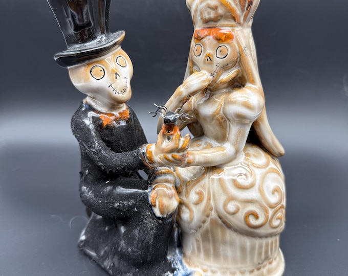 Yankee Candle Boney Bunch Bride and Groom Candle Holder | Skeleton Wedding Couple | Halloween Decor