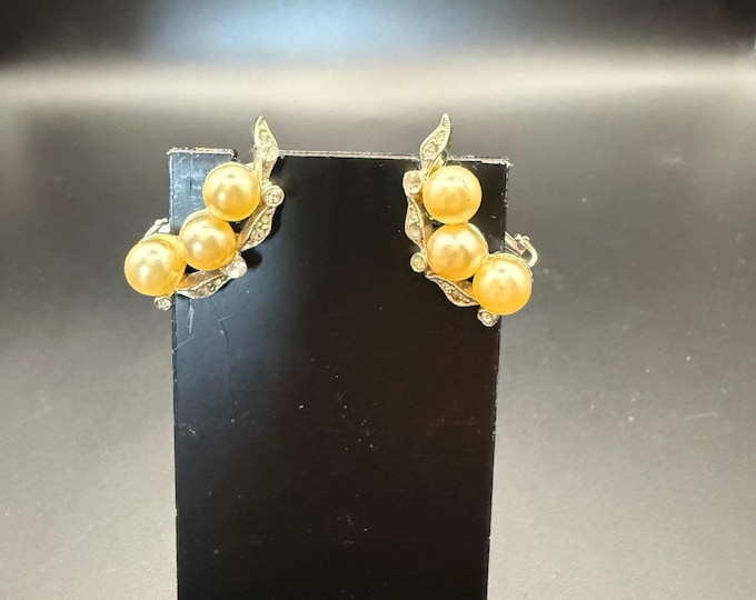 Vintage Marvella Gold-Tone Faux Pearl Clip-On Earrings | Mid-Century Classic