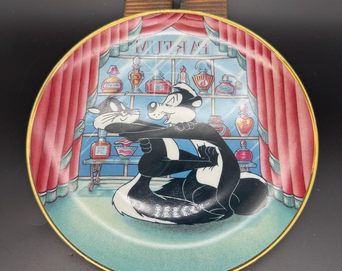 1993 Looney Tunes “For Scent-Imental Reasons” Limited Edition Plate – Pepe Le Pew – Warner Bros.