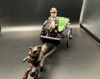 Cast Iron Horse & Buggy Carriage – Gentleman Driver, Green Seat – Antique-Style Victorian Carriage Figurine