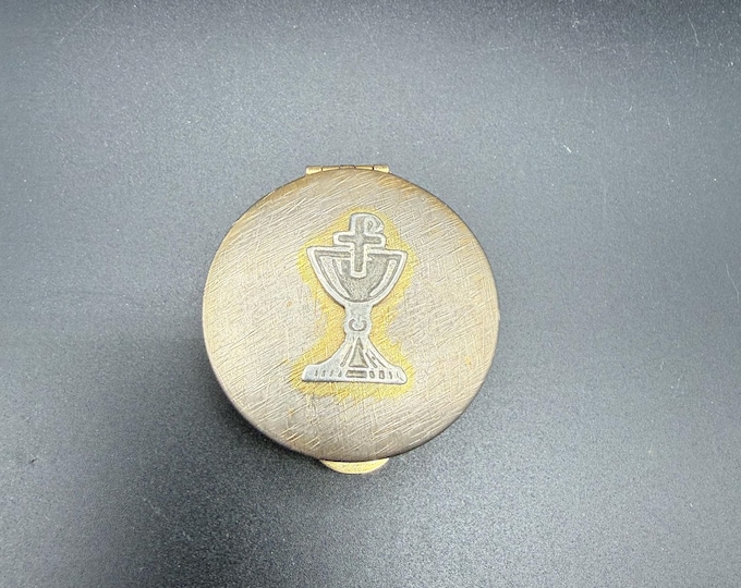 Vintage Catholic Pyx / Communion Host Case – Chalice & Cross – Gold Tone Pocket Reliquary