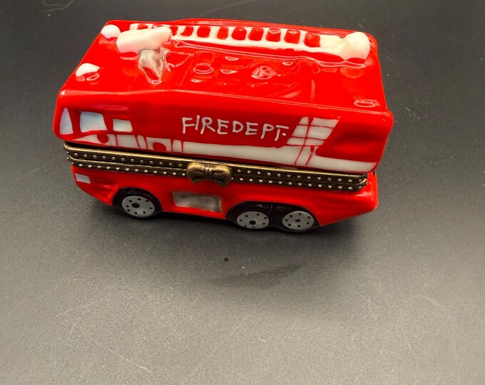 Vintage Fire Truck Trinket Box – Fire Dept. Keepsake – Red Ceramic Hinged Box