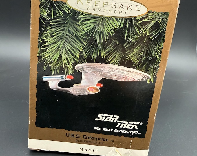 Vintage 1993 Hallmark Star Trek Next Generation USS Enterprise NCC-1701-D Magic Blinking Light Ornament Box