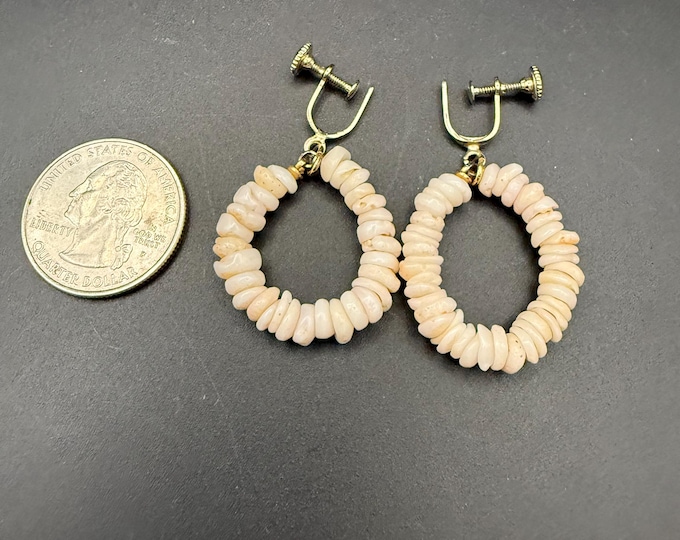 Vintage Puka Shell Bead Hoop Clip-On Earrings – Cream Beads, Gold Tone