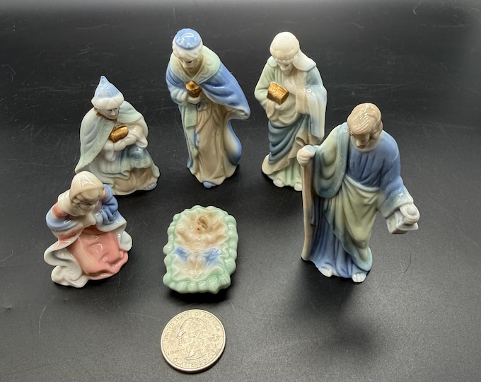 Vintage Miniature Porcelain Nativity Set – 6 Piece Pastel Christmas Manger Scene Mary Joseph Baby Jesus Three Wise Men
