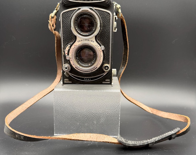 Vintage Minolta Autocord Twin Lens Reflex Camera – Rokkor Lenses – Leather Strap
