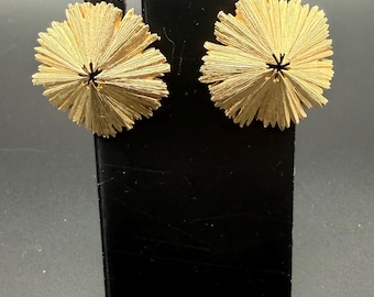 Vintage Trifari Gold Tone Starburst Clip Earrings