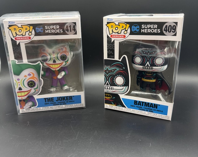 Funko Pop DC Heroes Día de los DC Batman #409 & Joker #414 Vinyl Figure Lot with Protectors
