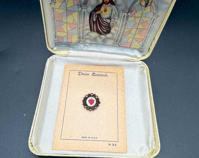 Vintage Sacred Heart Devotional Brooch – Original Card & Case, Made in USA
